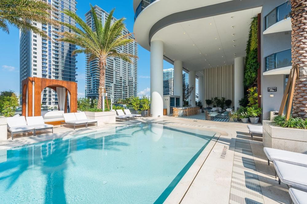Hotel SLS LUX Brickell Miami Exterior foto